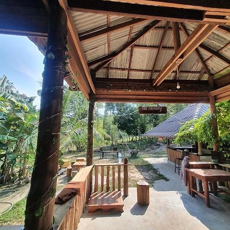 Fat Monkey Hostel Kaoh Touch Buitenkant foto