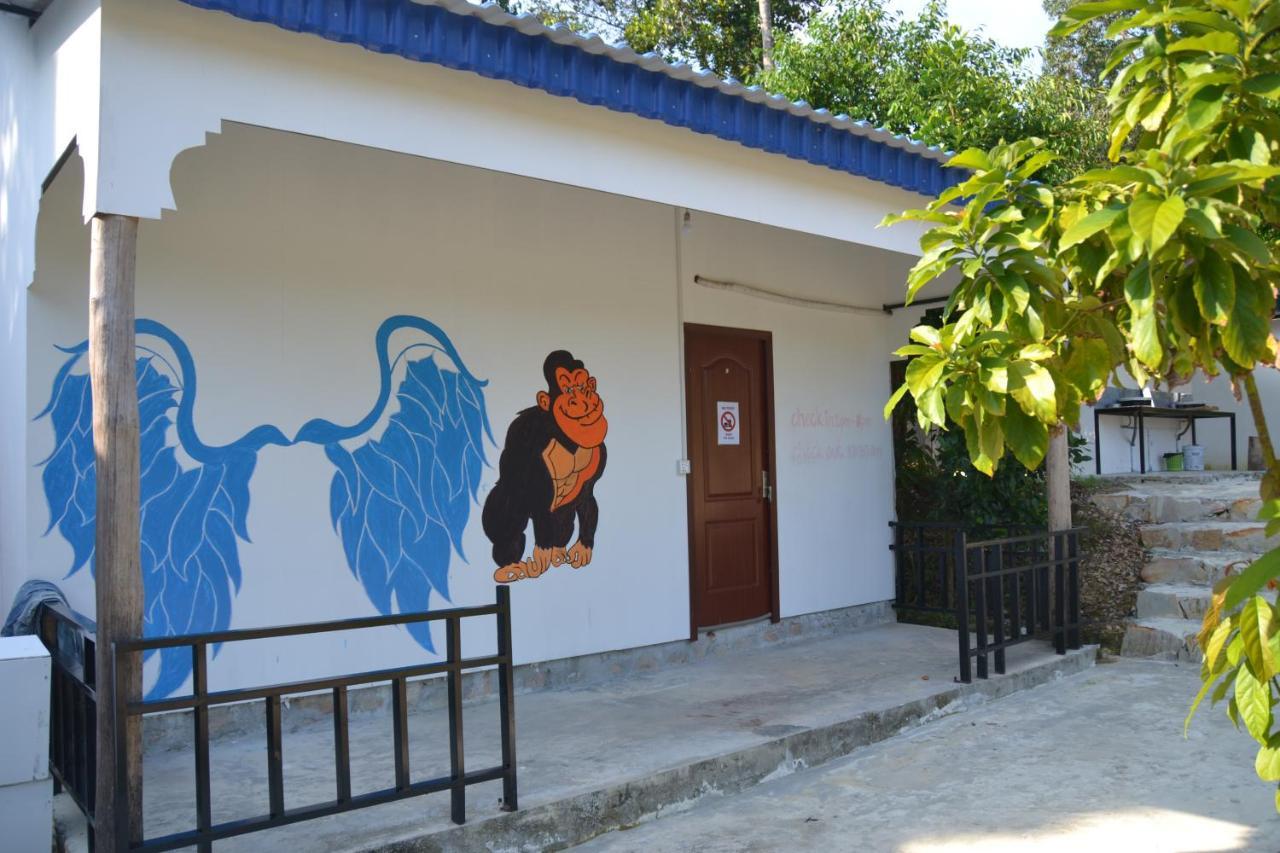 Fat Monkey Hostel Kaoh Touch Buitenkant foto
